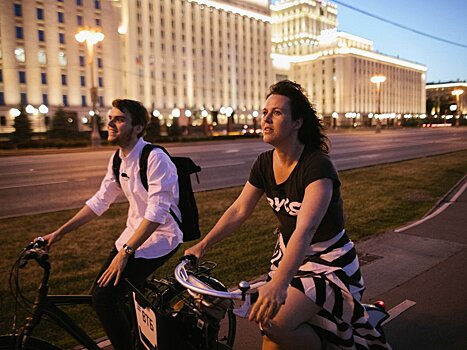 «Чувствую себя бунтаркой»: веломэр Амстердама комментирует московские велодорожки