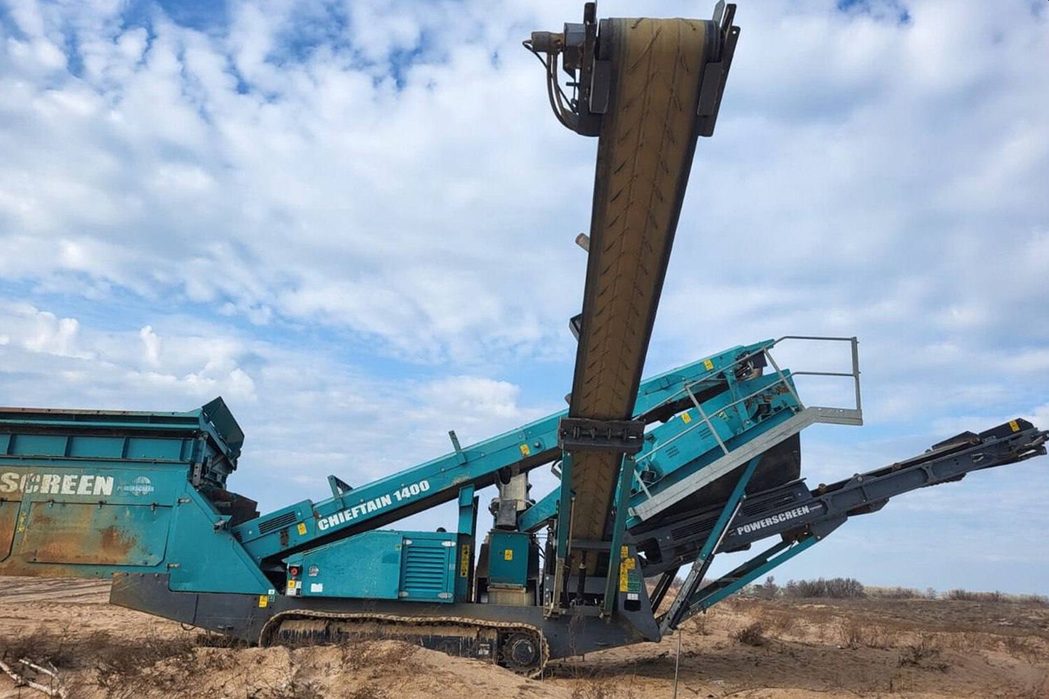 В Краснодарском крае спецтехника очистила свыше 3 км пляжей Анапы