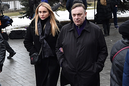 Суд счёл ничтожным договор о передаче Разину прав на хиты «Ласкового мая». Почему