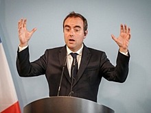 Стало известно о неожиданной отставке премьер-министра Франции