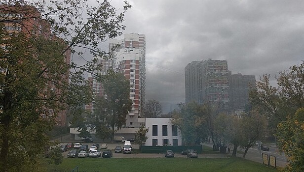 В строящейся многоэтажке на северо-западе Москвы вспыхнул пожар