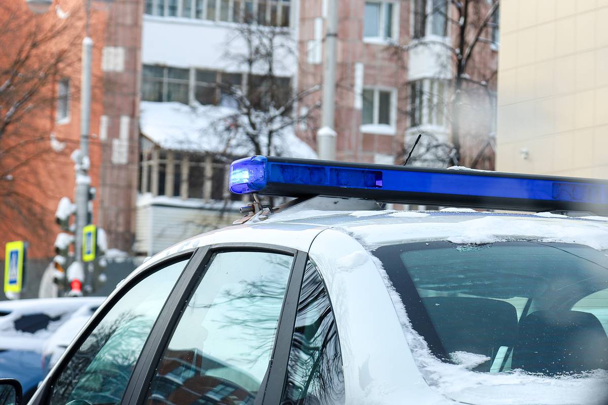 Российские подростки спасли брошенного на обочине ребенка