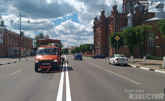 В Обояни Курской области дорожники сделали разметку