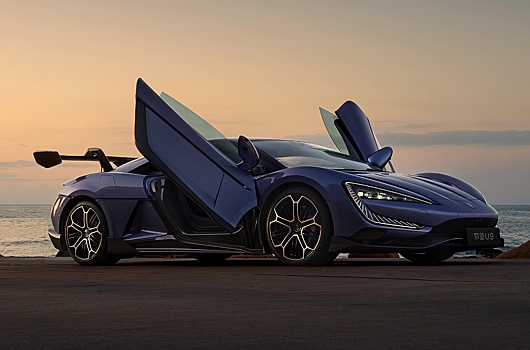 Электрический суперкар BYD проехал по треку на автопилоте