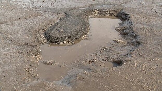 Пензенцы жалуются на ямы в асфальте на проспекте Строителей