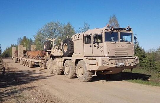 Белорусский производитель представил первый в мире тентованный танковоз
