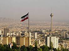 Китай пообещал США ответить на введение пошлин за сотрудничество с Ираном