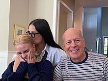 Известная пара Голливуда Брюс Уиллис и Деми Мур воссоединились на карантине