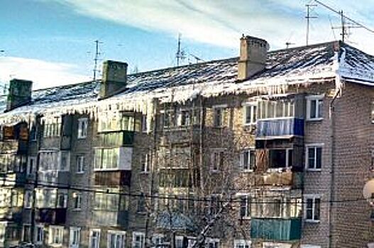 Снег на голову. Липецкая девочка пострадала из-за халатности коммунальщиков