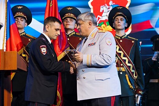 Подмосковным полицейским дали праздничный концерт в «Крокус Сити Холл»