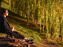 Психиатр рассказал, как осенняя погода повлияет на эмоциональное состояние москвичей