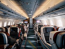 Жена Нурлана Сабурова возмутилась сервисом авиакомпании UTair