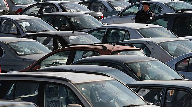 Продажи автомобилей с пробегом в РФ выросли на 17,4%
