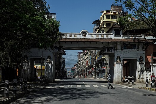 Запрет на соцсети и отставка премьера: что известно о беспорядках в Непале