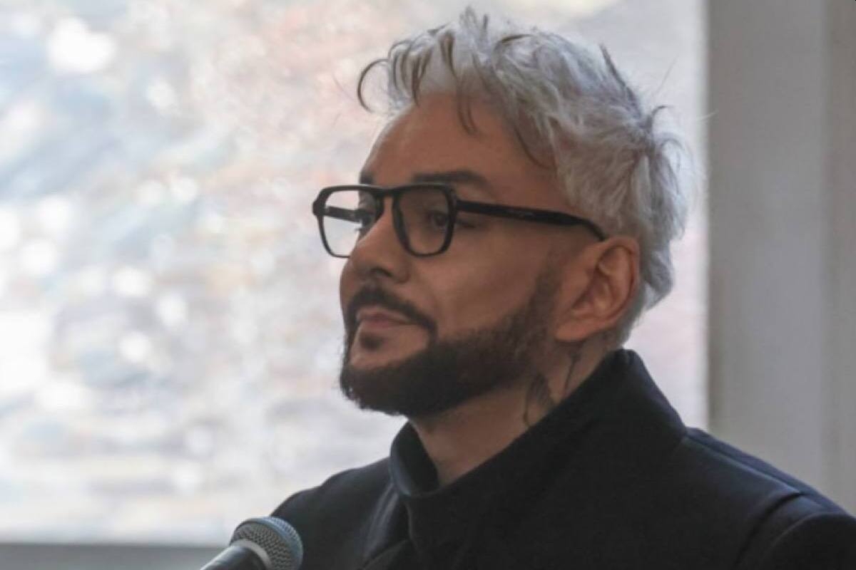 Киркоров отсудил почти 11 млн рублей у автора надгробия Горшка