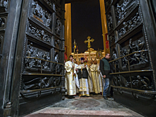 Праздничных богослужений в Исаакиевском соборе может стать больше