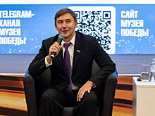 Известный шахматист провел встречу в Музее Победы