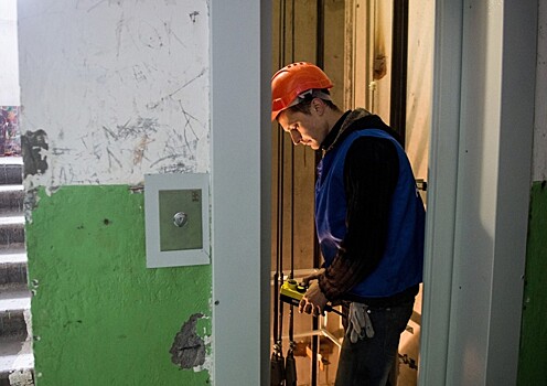 Каждый пятый лифт в РФ опасен: почему не заменяют старые и чем это грозит