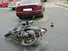На ул. Невского Mitsubishi сбил пожилого скутериста