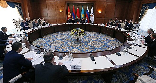 Какие плюсы получил Кыргызстан от вступления в ЕАЭС, рассказала министр ЕЭК