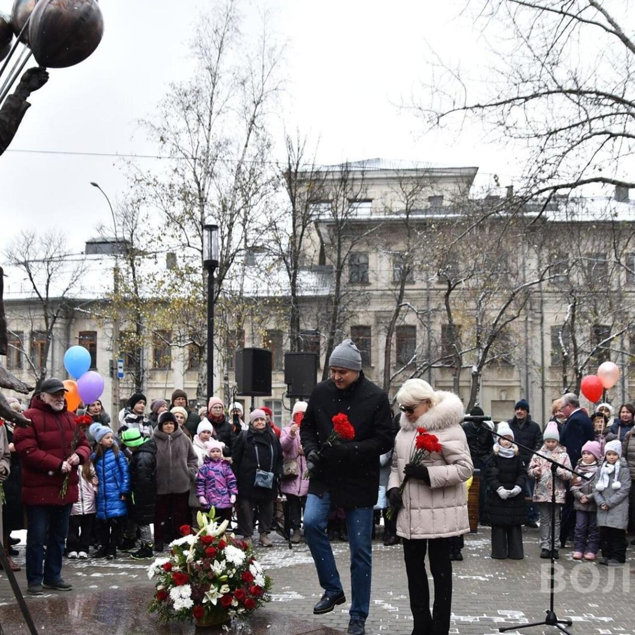 В Вологде открыли памятник художнику Владимиру Корбакову - Рамблер/новости