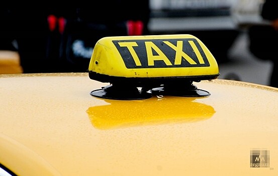 В Саратовской области разъярённая женщина напала на водителя такси