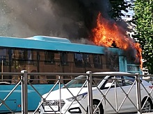 В Выборгском районе Петербурга сгорел еще один новый пассажирский автобус