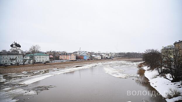 На три метра повысился уровень воды в реке Вологде с начала апреля