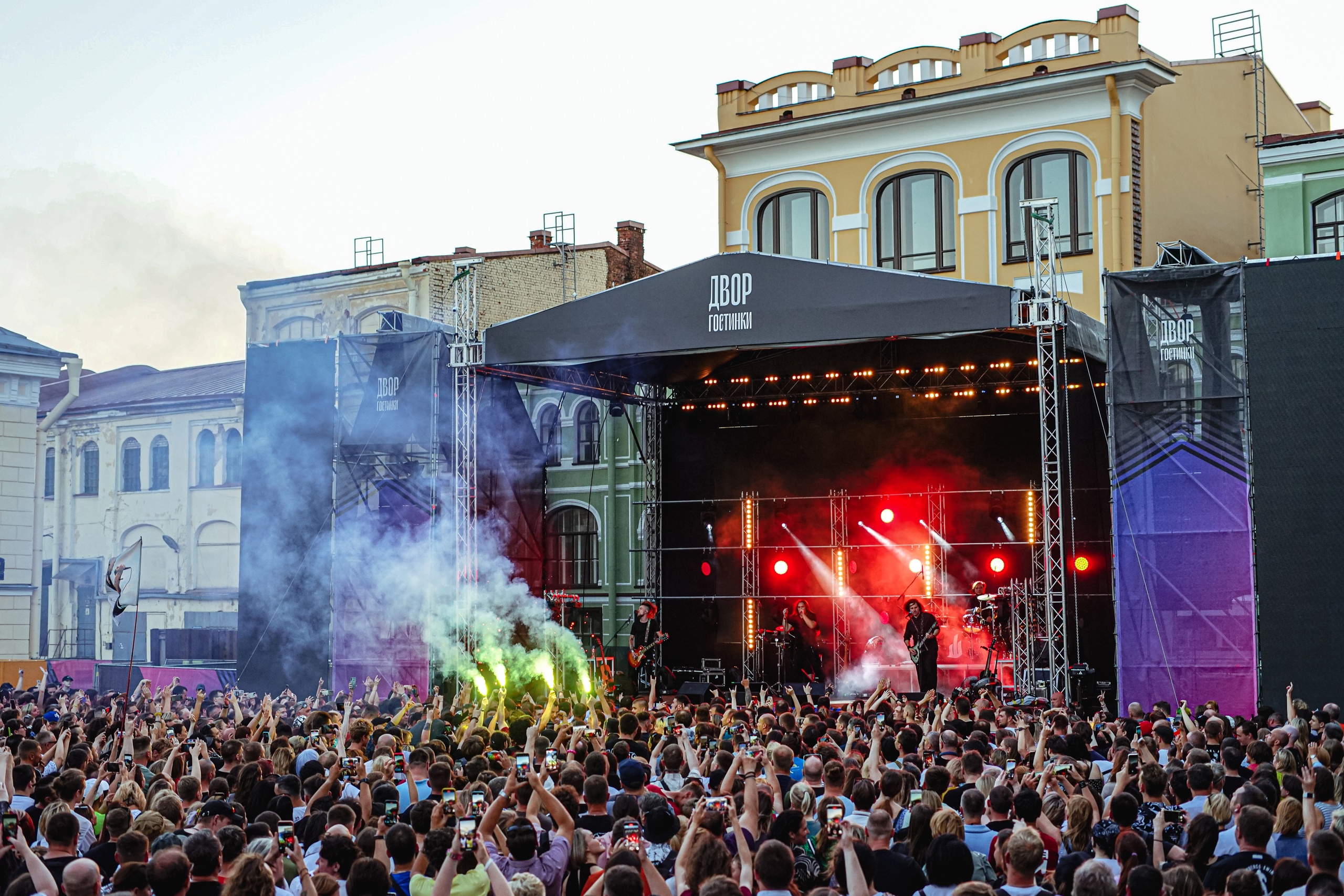 Клуб «Космонавт» анонсировал сезон летних концертов на опен-эйр площадках города