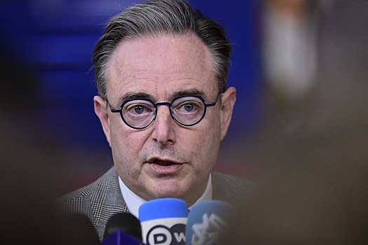 Премьер Бельгии Де Вевер ответил изданию, назвавшему его «плохим мальчиком»