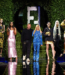 «Фендачи» — коллаб Fendi и Versace: на подиуме Кейт Мосс, Наоми Кэмпбелл и многие другие