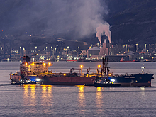 Стало известно о давлении Запада на страны, которые могут перевозить нефть РФ