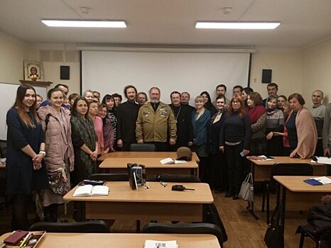 В храме Знамения Божией Матери в Кунцеве прошла встреча иерея Николая Кравченко с прихожанами