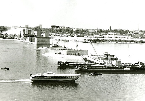 Нижегородцам напомнили, как 50 лет назад строили Мызинский мост через Оку