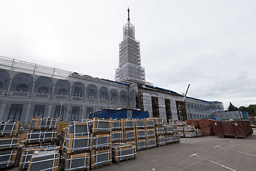 Началась реставрация механизмов шпиля исторического здания Северного речного вокзала в Москве