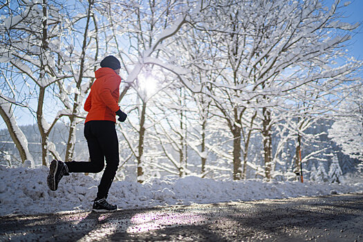 Почему бегать зимой полезнее, чем летом