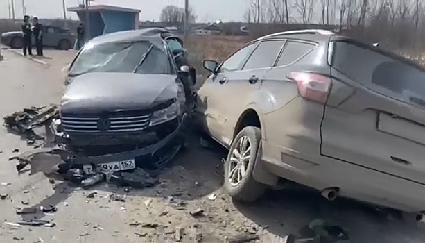 Момент массового ДТП под Нижним Новгородом попал на видео