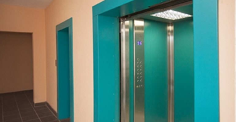 Новые лифты со страховкой и ограничением скорости у становили в домах Забайкалья