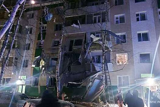 Борт с пострадавшими при обрушении дома в Нижневартовске прилетел в столицу Югры