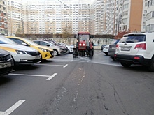 Специалисты провели промывку дорог в поселении Внуковское