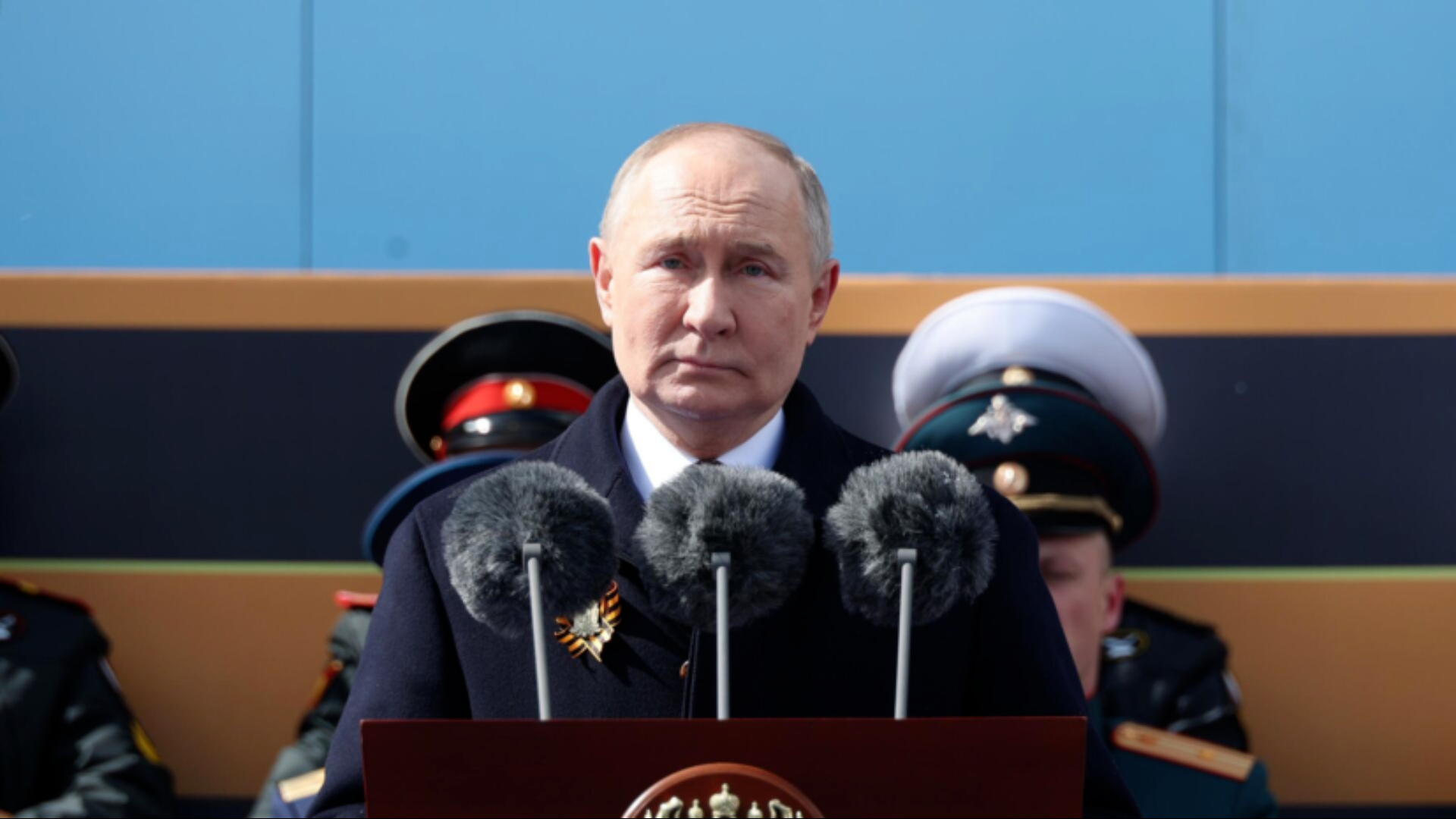 Путин пообщался с ветеранами Великой Отечественной войны до парада Победы