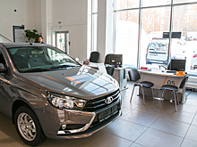 За год продажи новых автомобилей в РФ сократились почти на 50 процентов