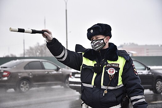 Сотрудники ГАИ задержали устроивших гонки на центральной улице Ялты