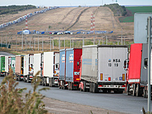 Пробки из грузовиков на границе с Казахстаном никуда не делись