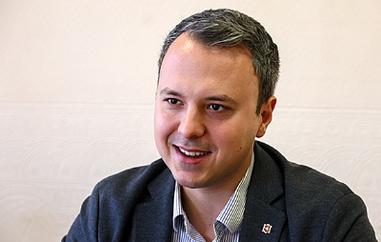 "Молодежь крутая у нас". Как в Крыму работают с новым поколением