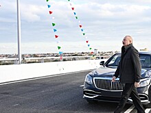 Ильхам Алиев осмотрел новую трассу в Баку, на ней разместили зарядки для электромобилей