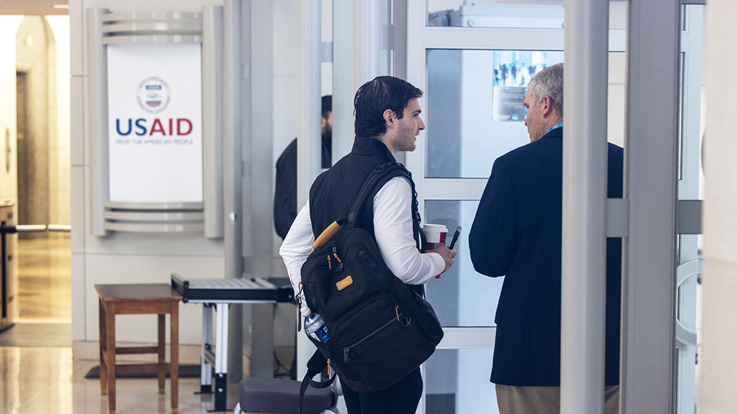 Обзор иноСМИ: вскрытие секретной комнаты USAID и приказ Трампа уничтожить Иран