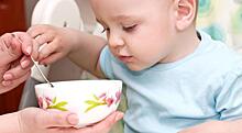 Диетологи призвали родителей не кормить детей насильно
