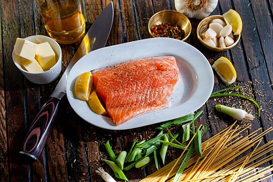 Диетолог перечислил 5 необходимых людям после 50 лет продуктов