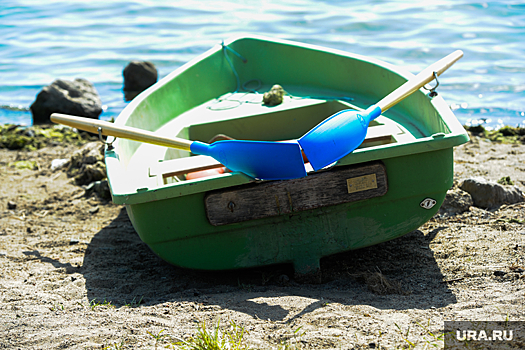 На челябинском озере продают базу отдыха